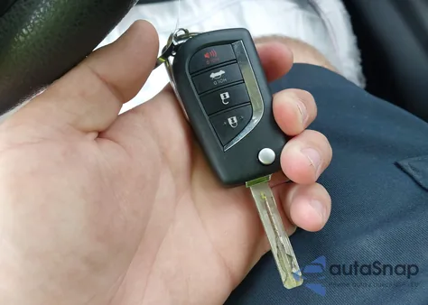 2021 Toyota Corolla Le from USA, damaged, VIN JTDEPMAE2MJ121051